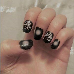 y2k deadstock black and white goth emo punk grunge heart short artificial nails